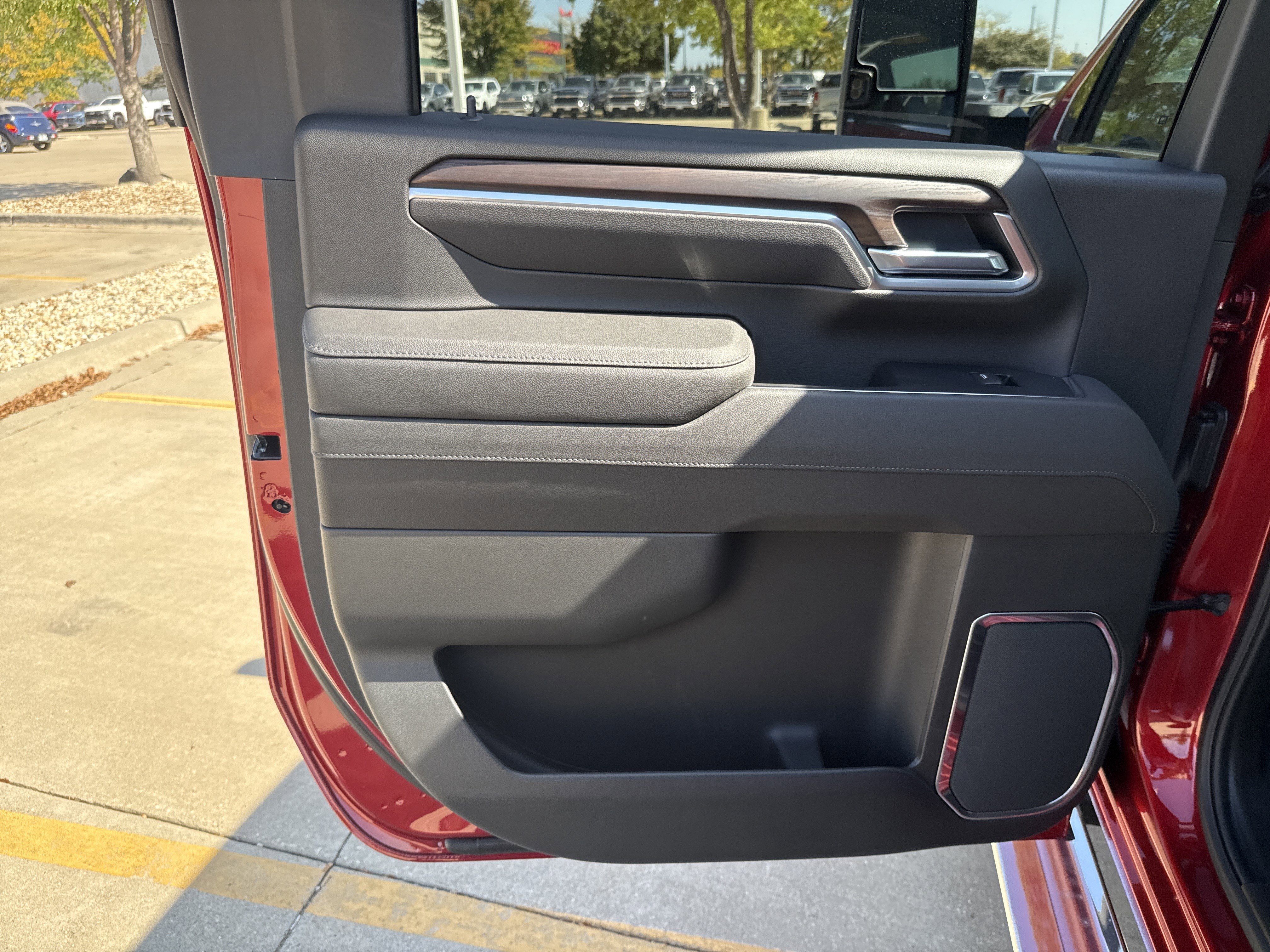 New 2026 GMC Sierra 2500 SLT w/ SLT Premium Package image 10