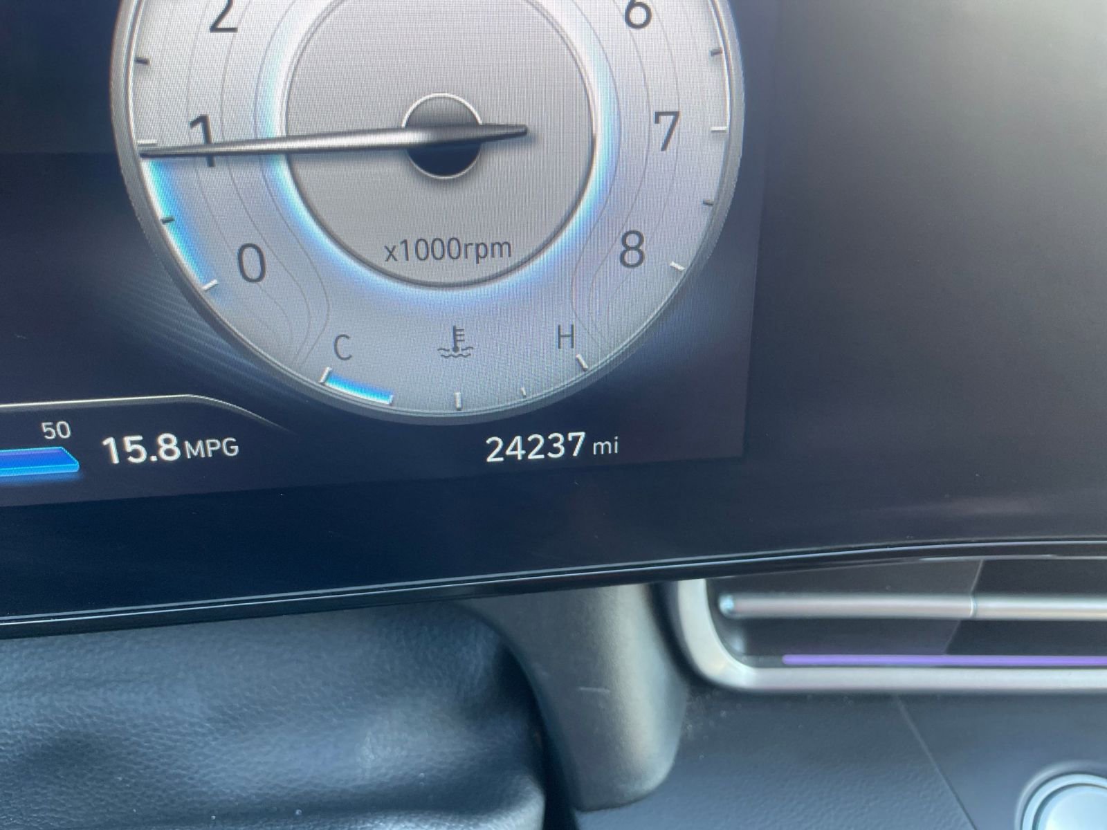 Used 2025 Hyundai Elantra SEL image 39