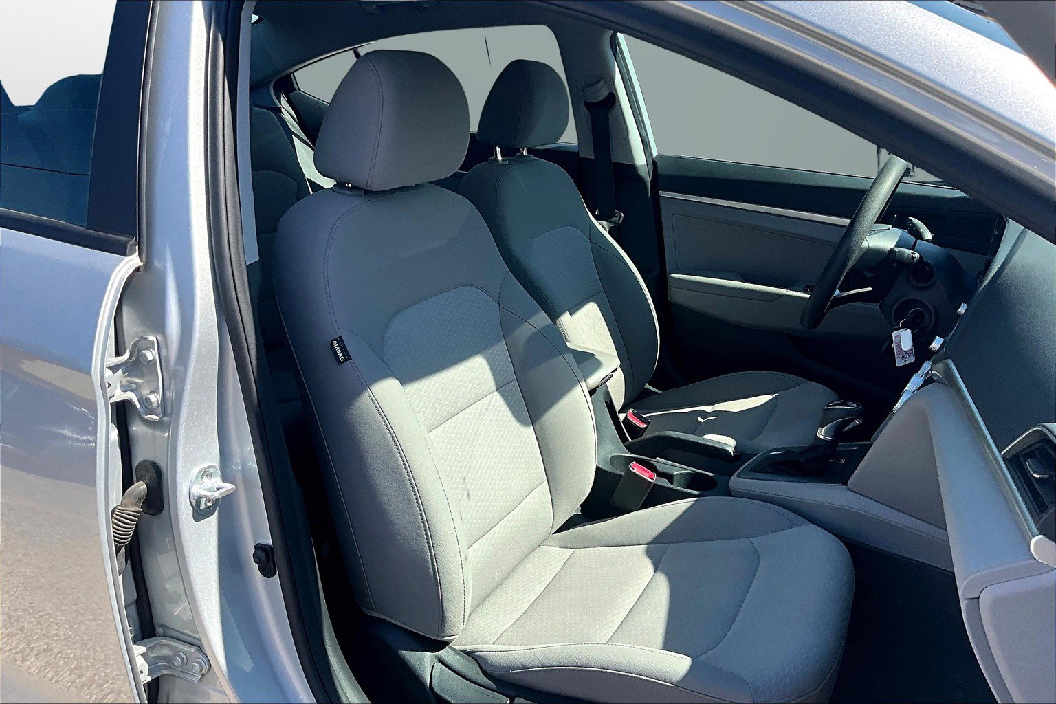 Used 2019 Hyundai Elantra SE image 7