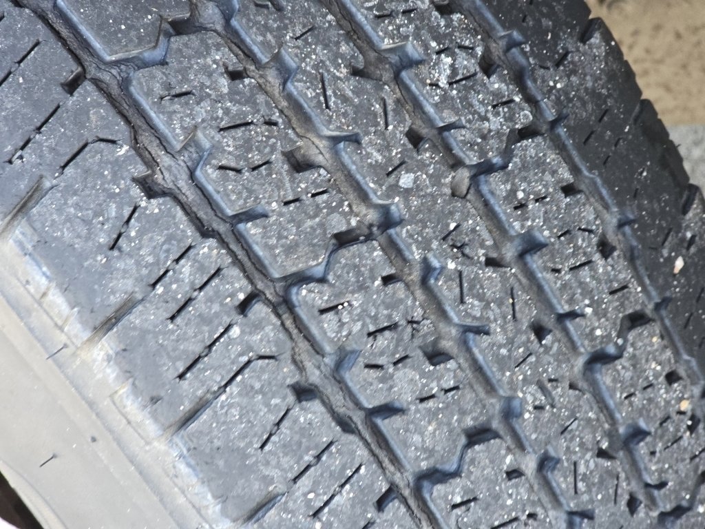 Used 2004 Ford F350 XLT image 4