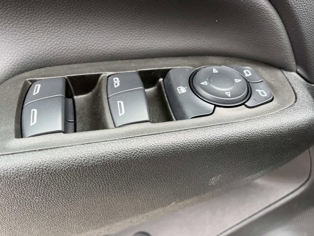 Used 2024 Chevrolet Equinox LT image 27