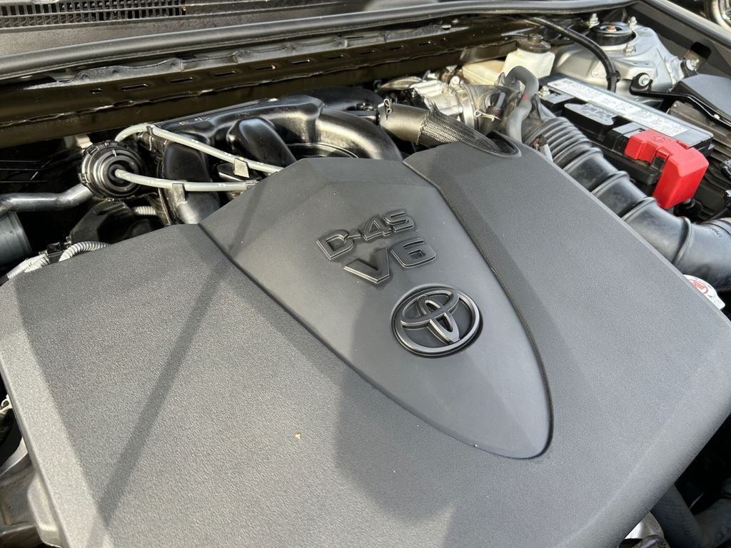 Used 2022 Toyota Camry XSE w/ Navigation Package FWD image 30