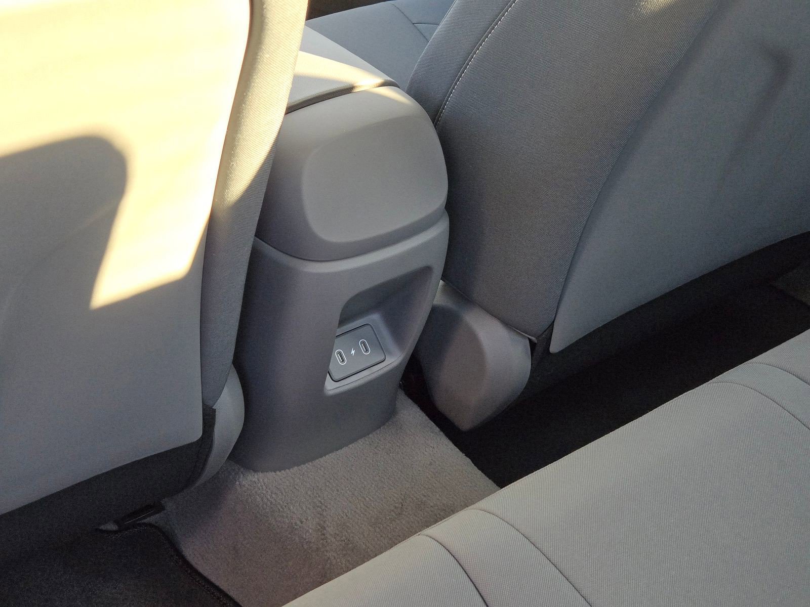 New 2025 Hyundai Elantra SEL image 12