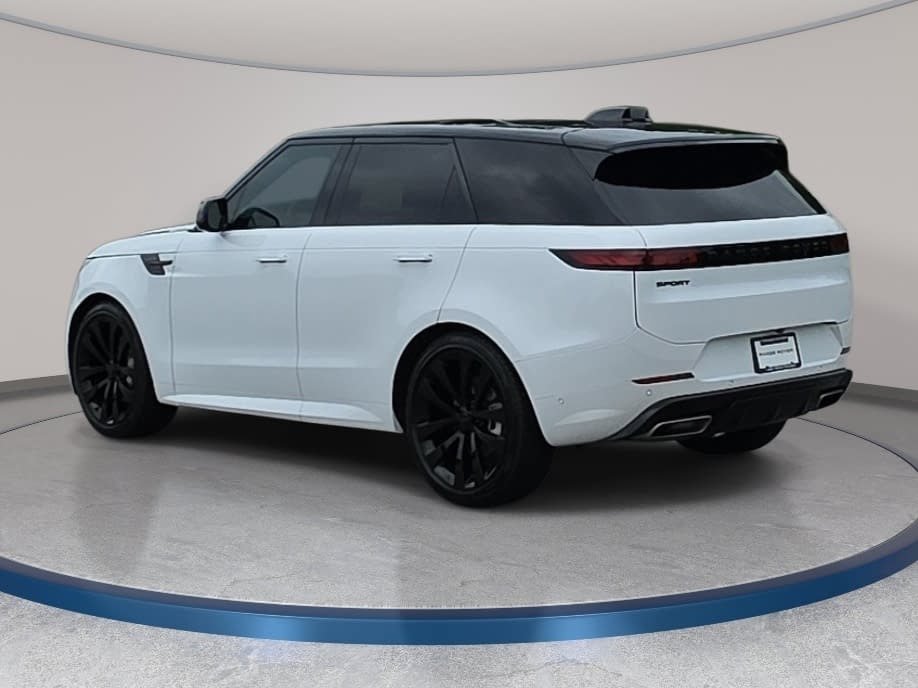 Used 2026 Land Rover Range Rover Sport Dynamic SE AWD/4WD image 7