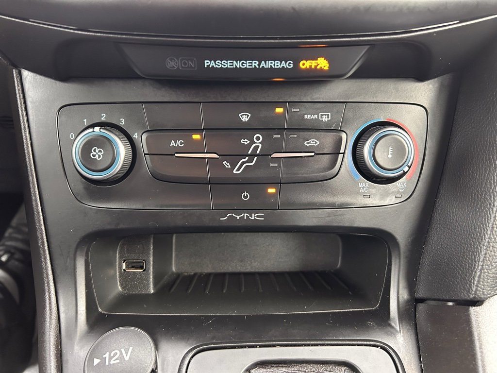 Used 2018 Ford Focus SE image 25