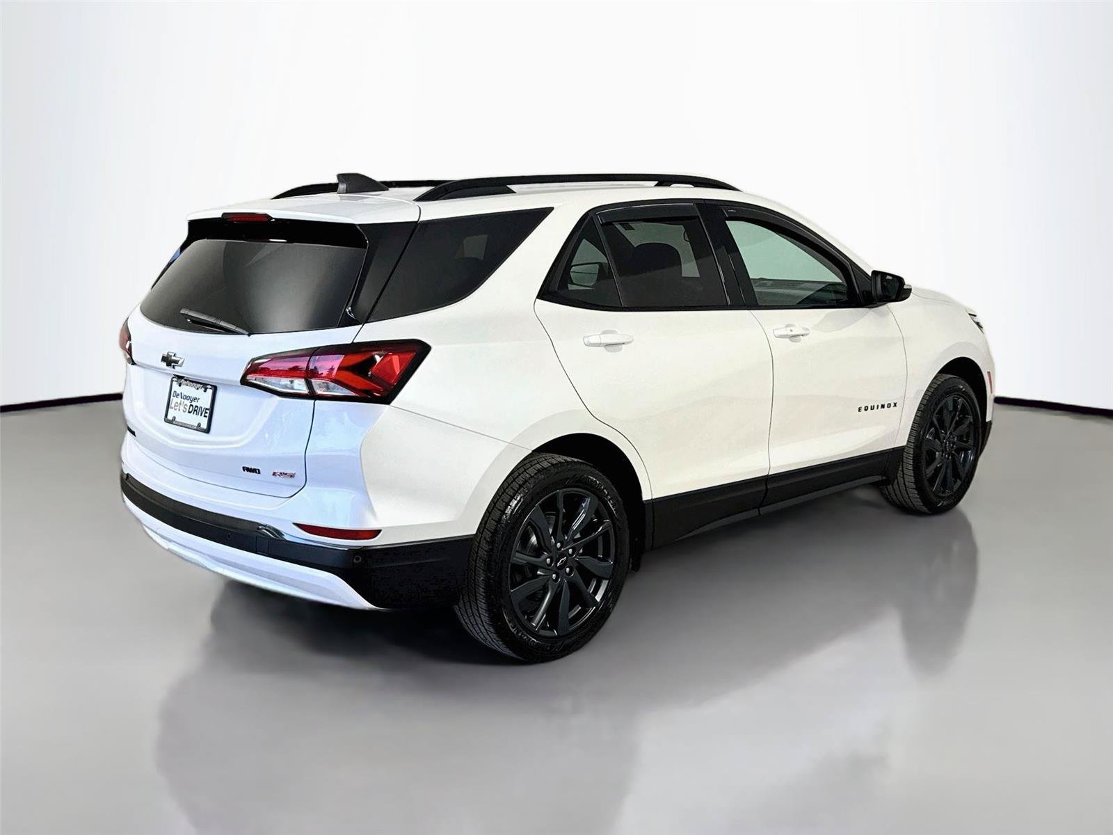 Used 2022 Chevrolet Equinox RS w/ RS Leather Package AWD/4WD image 9
