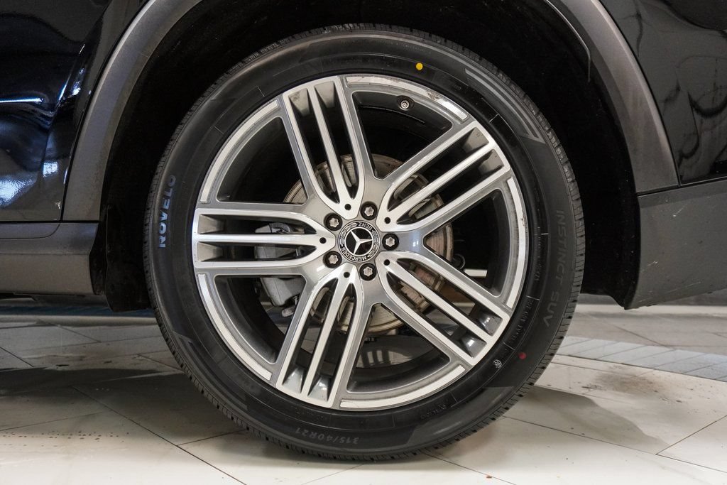 Used 2025 Mercedes-Benz GLS 450 4MATIC image 41