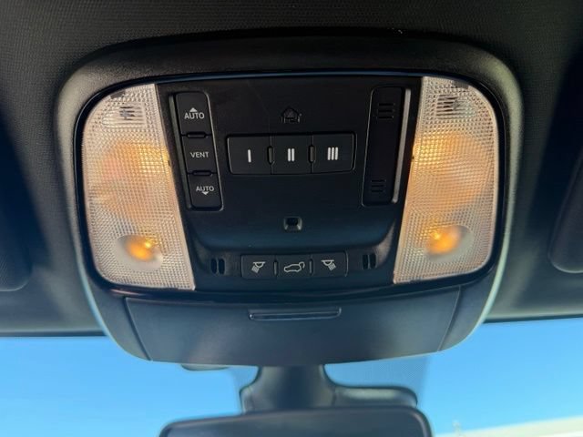 Used 2025 Dodge Durango GT AWD/4WD image 28