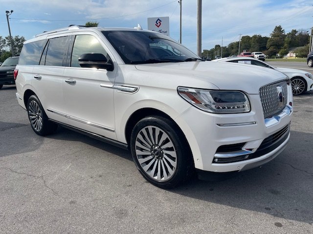 Used 2018 Lincoln Navigator Reserve w/ Technology Package image 3