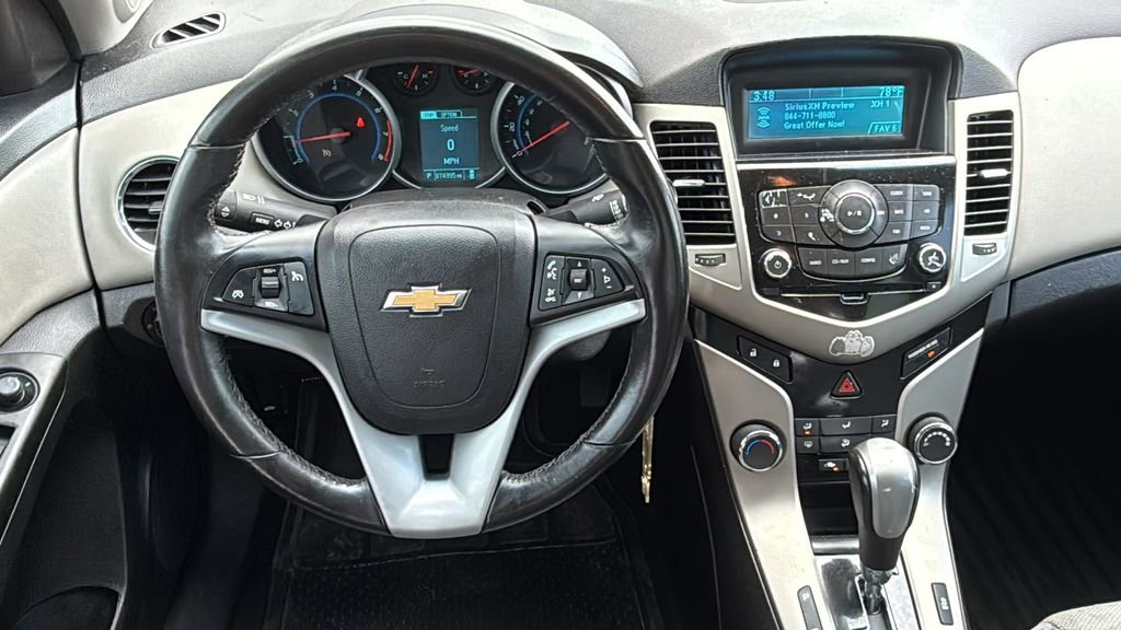 Used 2014 Chevrolet Cruze LT image 19