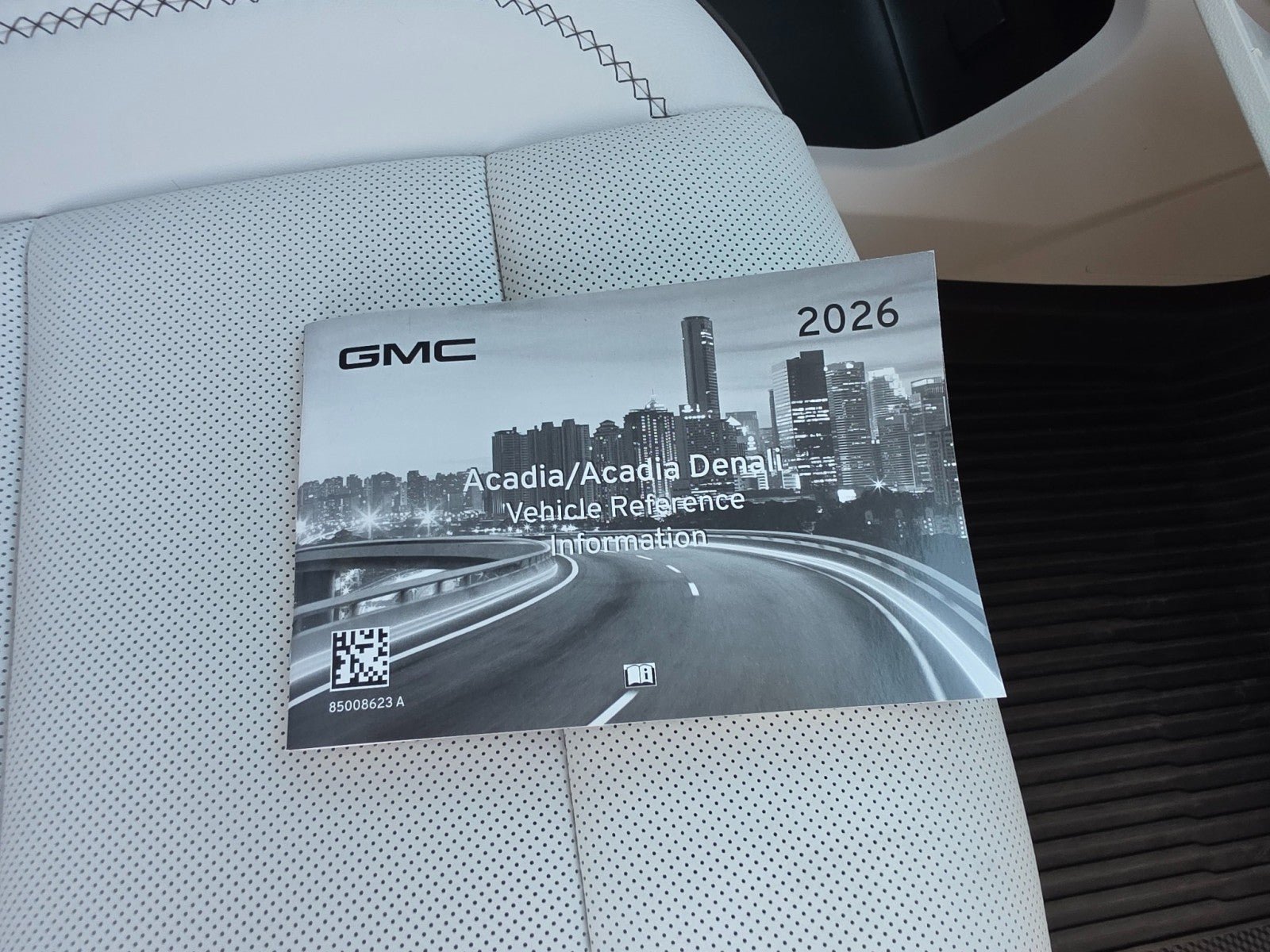 Used 2026 GMC Acadia Denali w/ Super Cruise Package AWD/4WD image 15