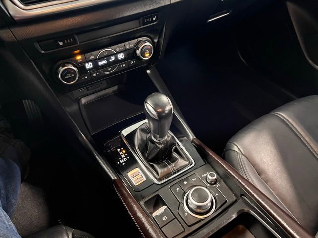 Used 2017 MAZDA MAZDA3 Touring image 29