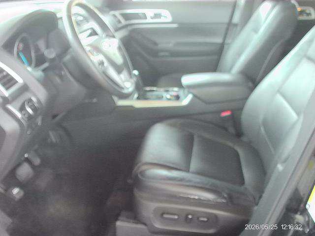 Used 2015 Ford Explorer XLT w/ Equipment Group 202B AWD/4WD image 7