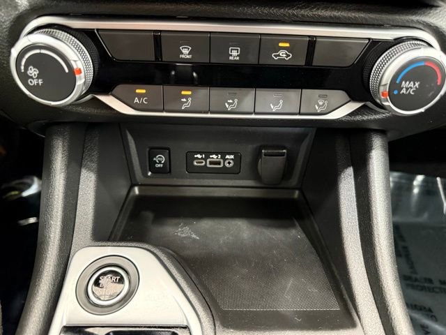 Used 2024 Nissan Sentra SV FWD image 33
