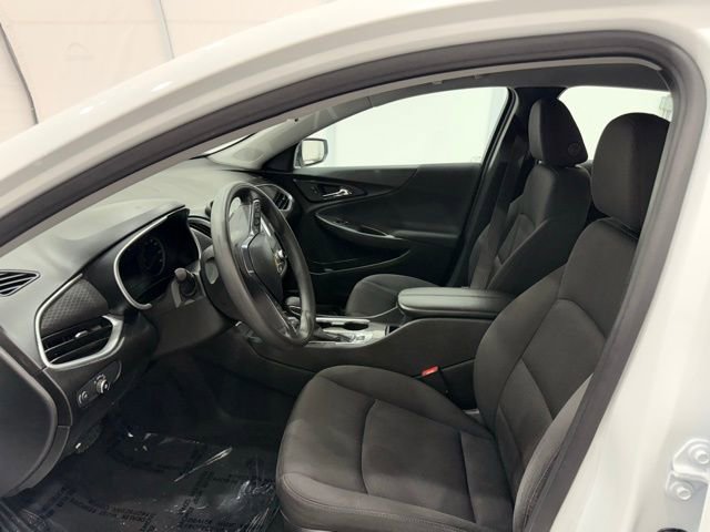 Used 2024 Chevrolet Malibu LT image 11