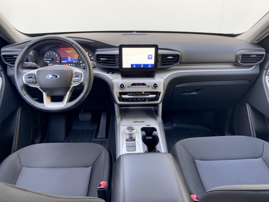 Used 2022 Ford Explorer XLT RWD image 17
