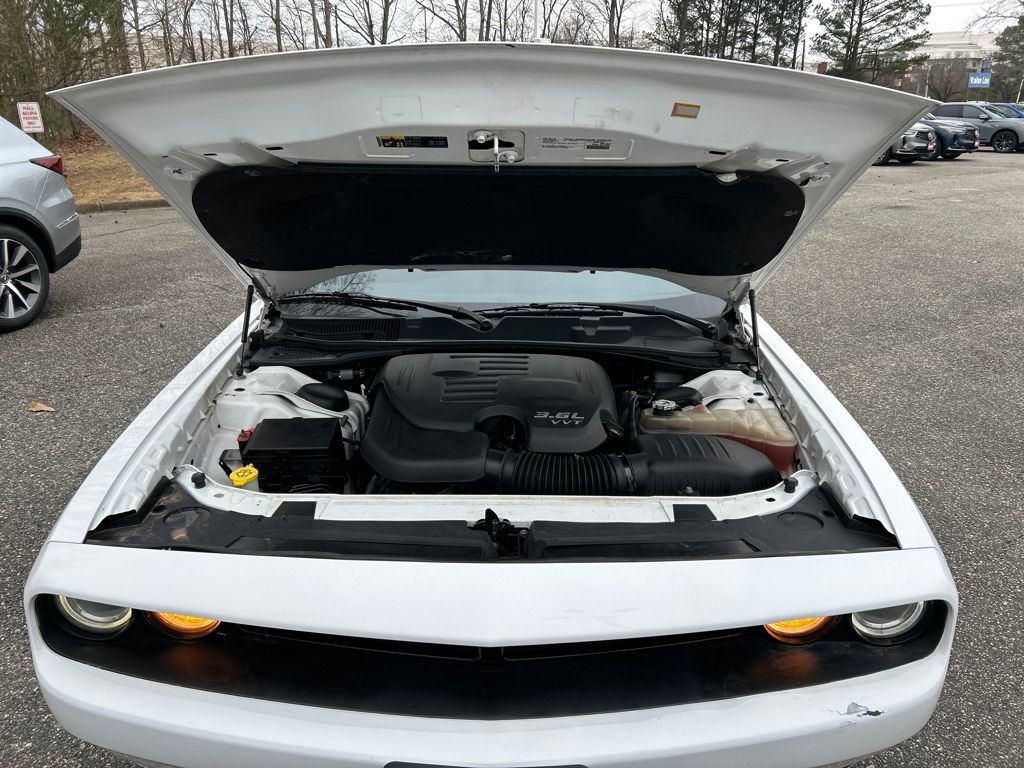 Used 2018 Dodge Challenger SXT w/ Blacktop Package image 11