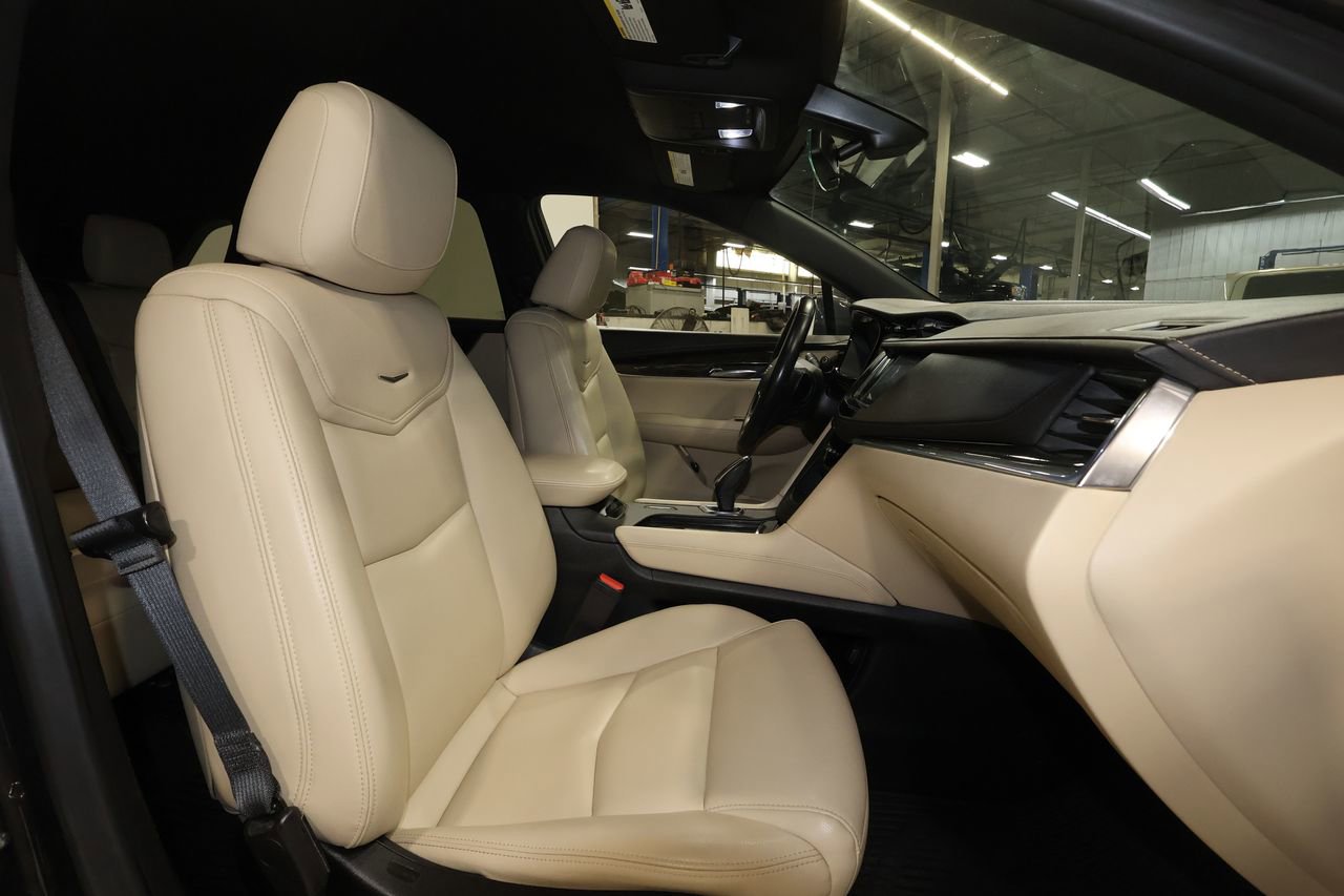 Used 2019 Cadillac XT5 FWD image 26