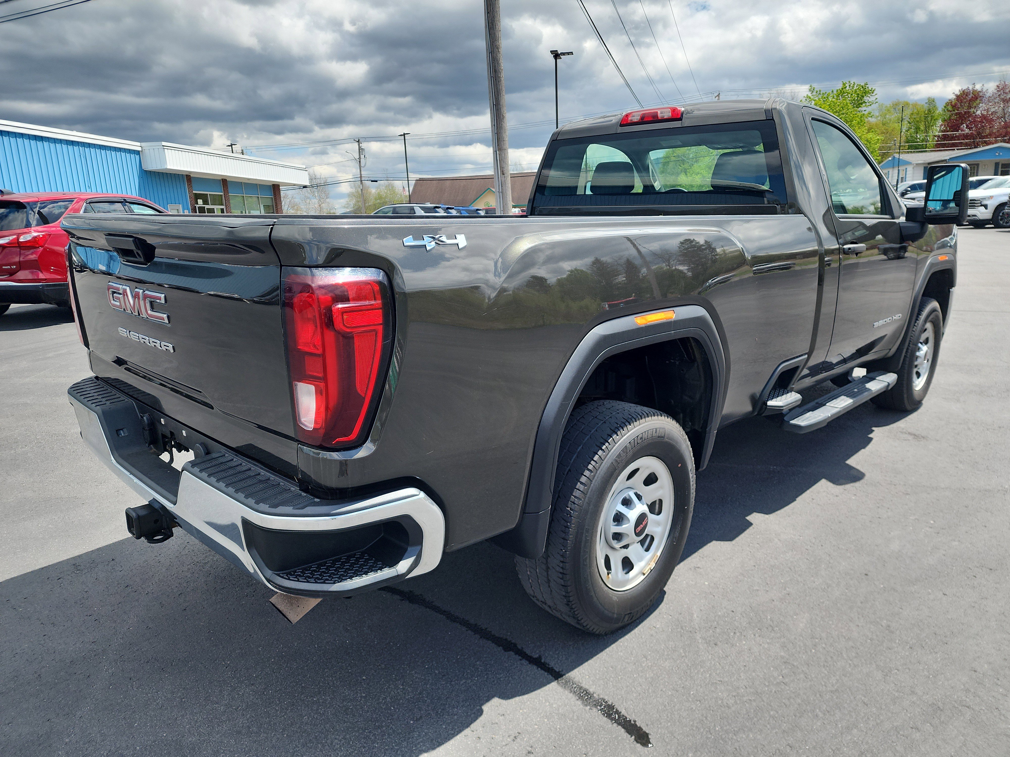 Used 2023 GMC Sierra 3500 Pro AWD/4WD image 8