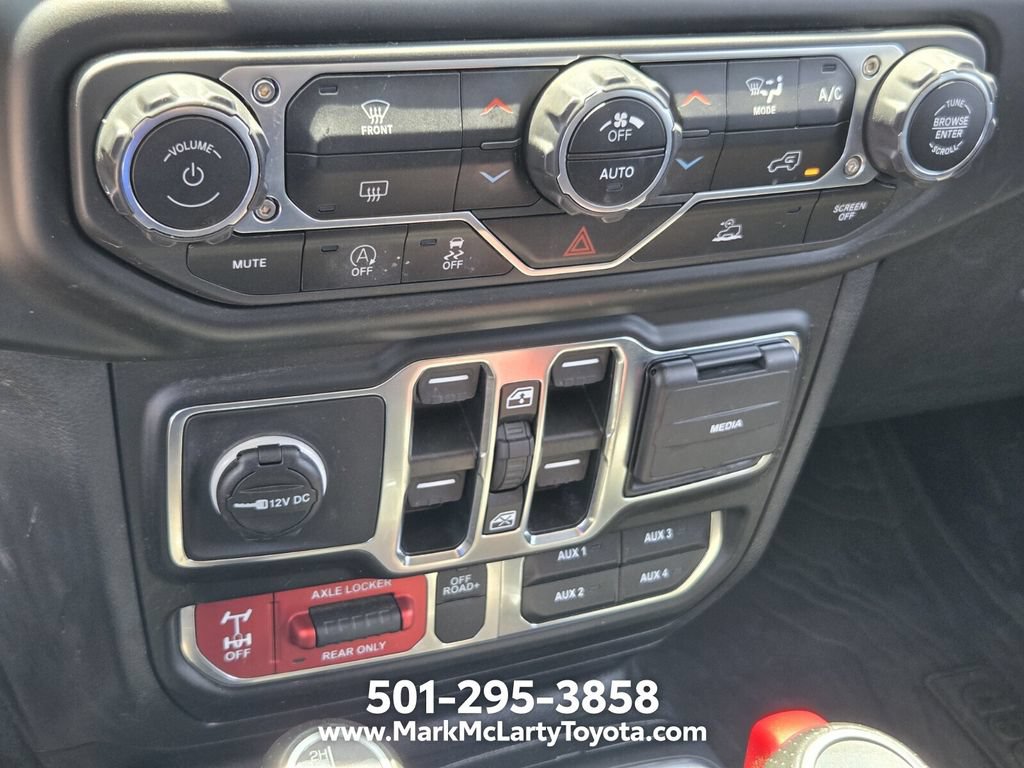 Used 2023 Jeep Gladiator Mojave w/ Trailer Tow Package AWD/4WD image 21