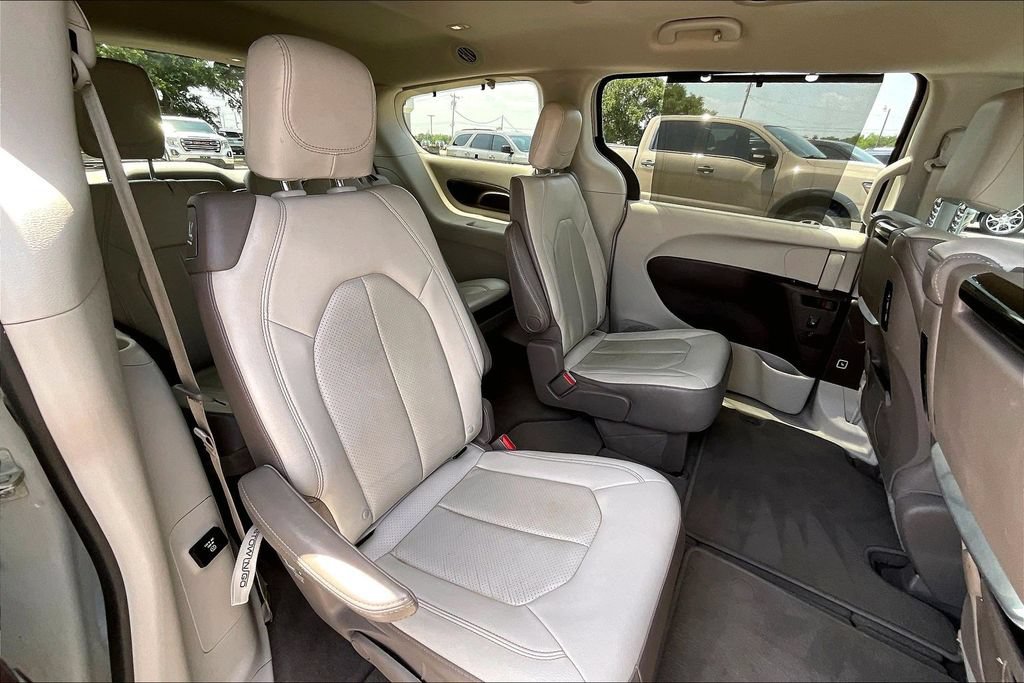 Certified 2019 Chrysler Pacifica Touring-L Plus FWD image 22