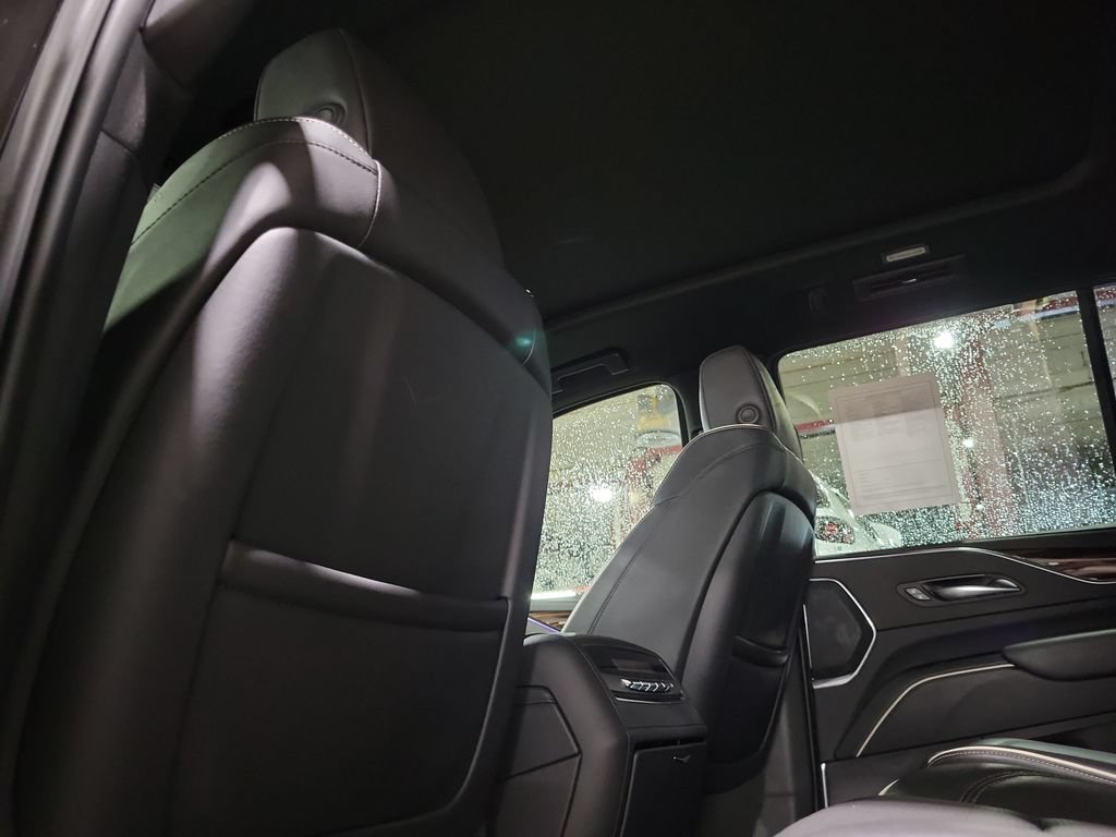 Used 2023 Cadillac Escalade Premium Luxury w/ Performance Package RWD image 11