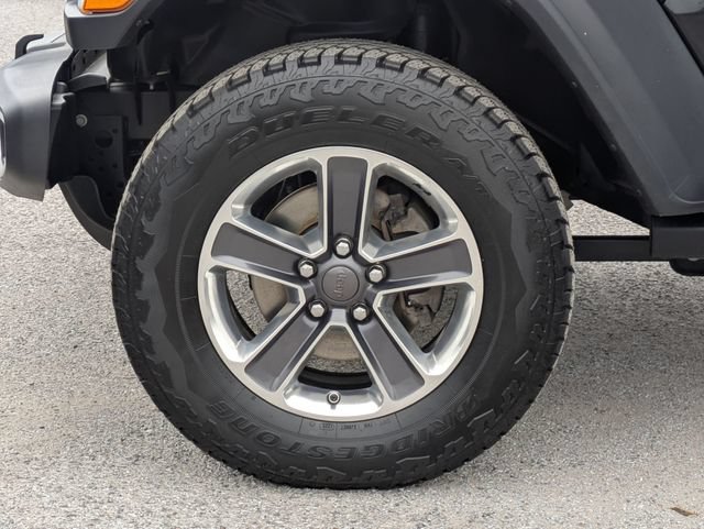 Used 2023 Jeep Gladiator Sport w/ Trailer Tow Package AWD/4WD image 13