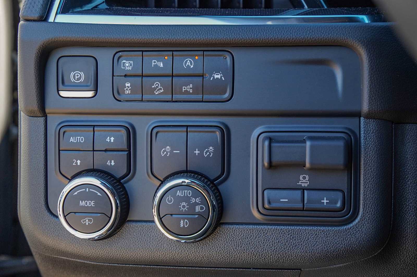 Used 2025 Chevrolet Tahoe RST w/ RST Capability Package image 20