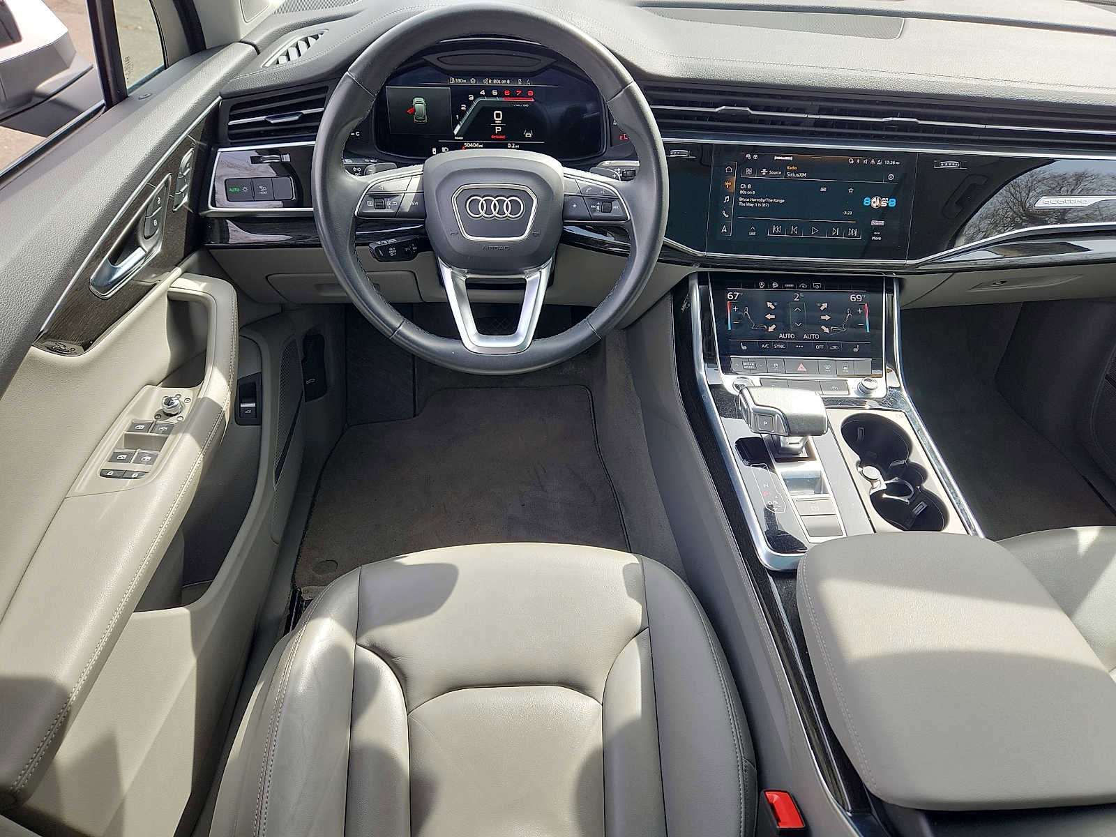 Used 2024 Audi Q7 Premium Plus image 11