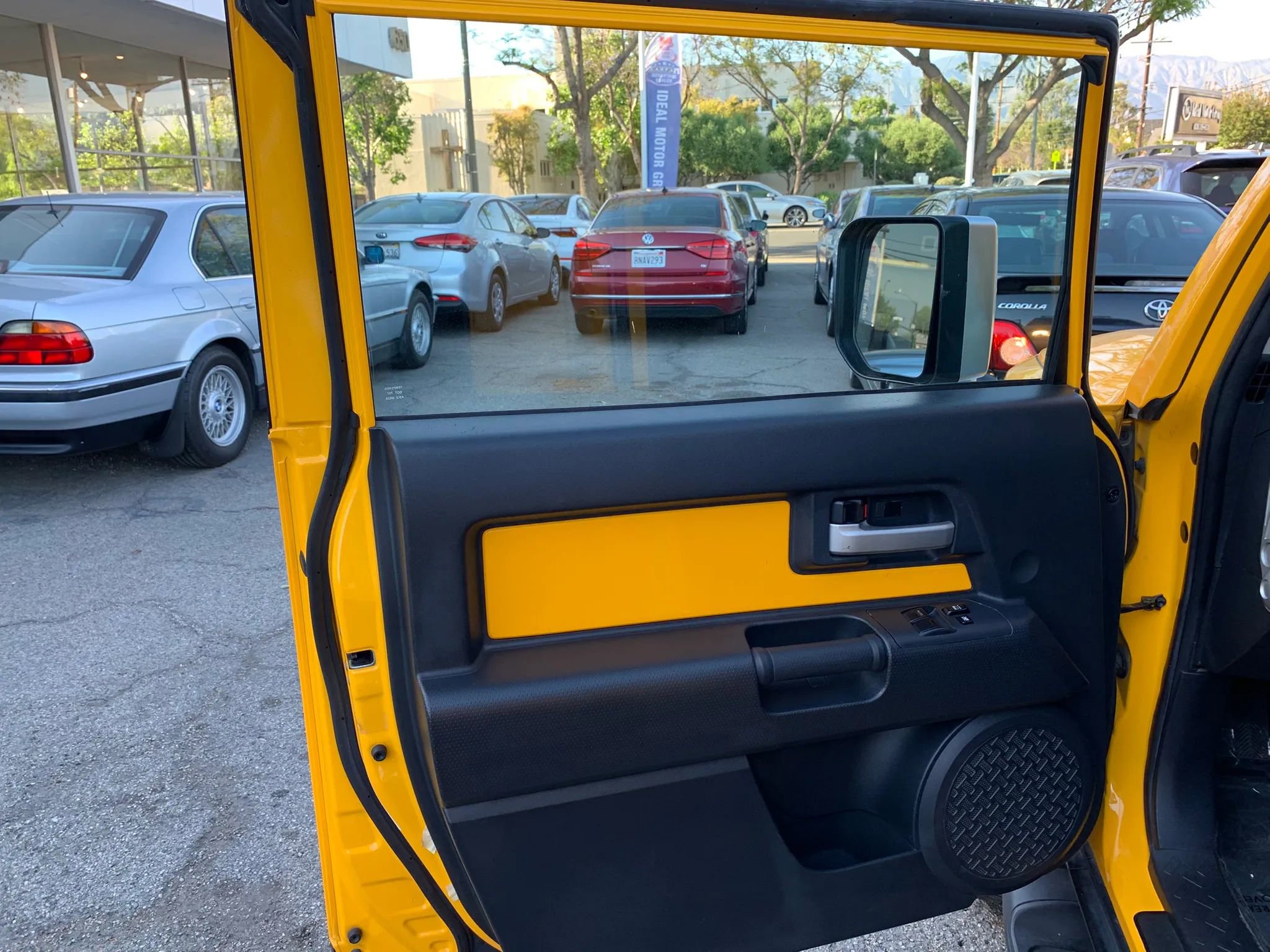 Used 2007 Toyota FJ Cruiser 4WD image 10