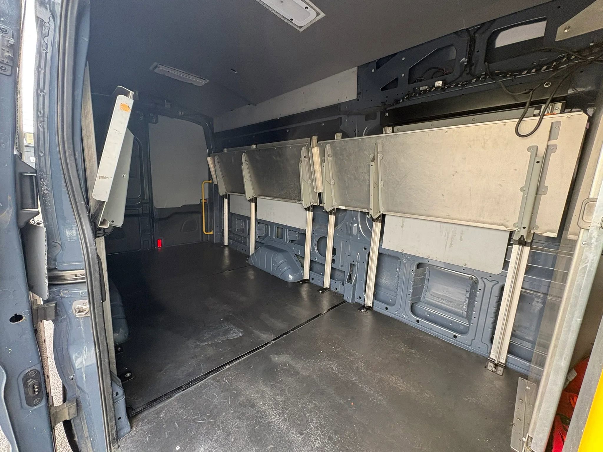 Used 2020 Ford Transit 250 148 High Roof Extended image 20