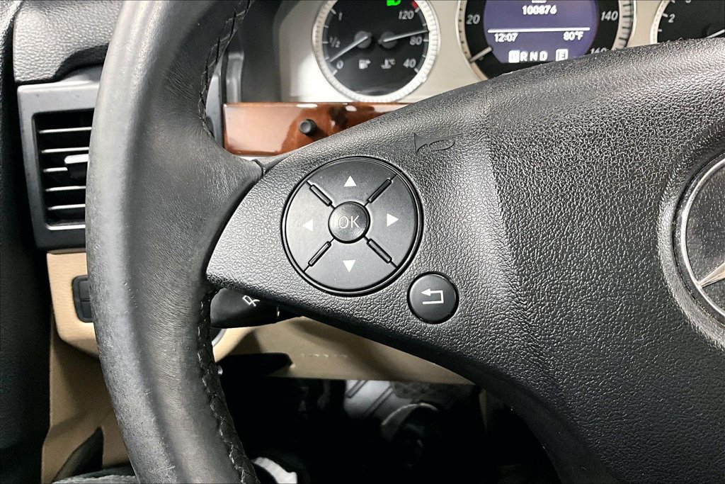Used 2011 Mercedes-Benz GLK 350 2WD image 23