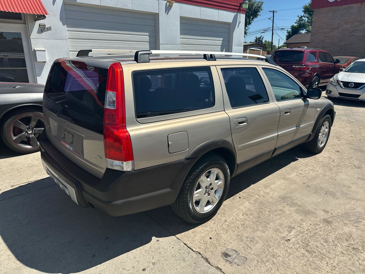 Used 2005 Volvo XC70 AWD/4WD image 5