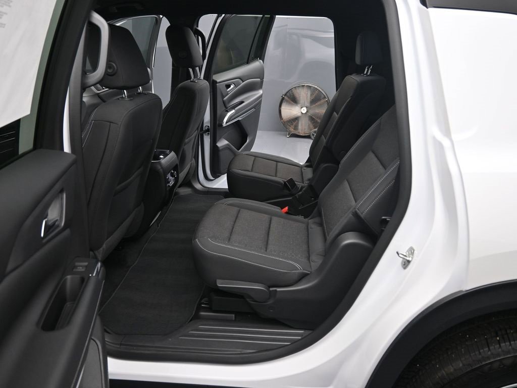 Used 2024 Chevrolet Traverse LT image 14