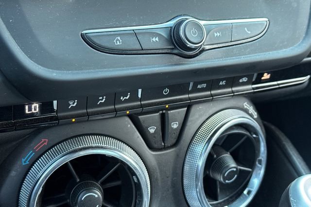 Used 2020 Chevrolet Camaro LT w/ RS Package image 19