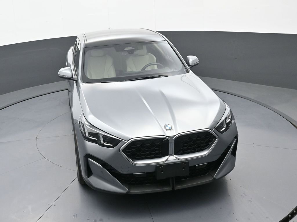 Used 2025 BMW X2 xDrive28i w/ Premium Package image 31