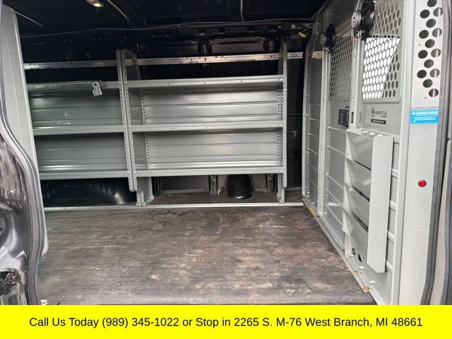 Used 2022 GMC Savana 2500 w/ Communications Package RWD image 33