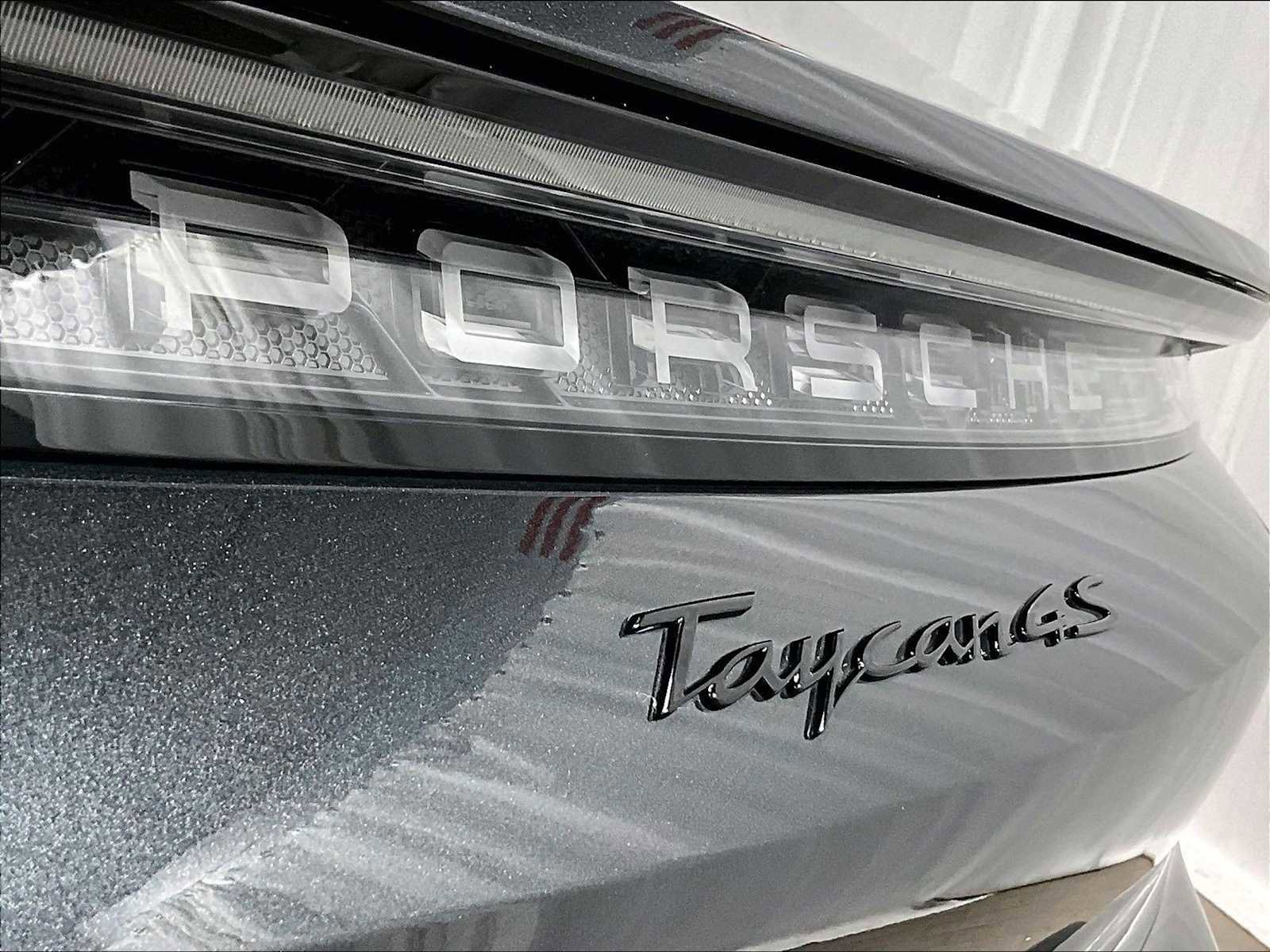 Used 2025 Porsche Taycan 4S image 34