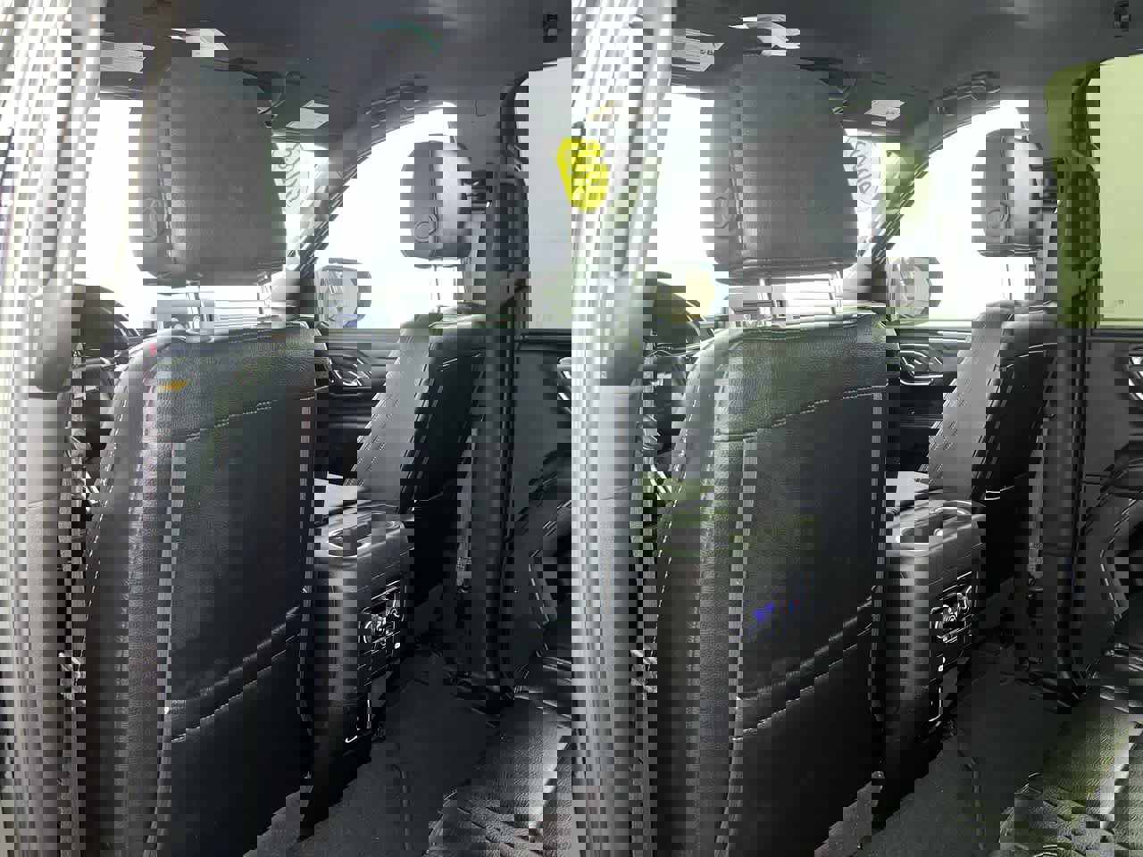 Used 2023 Chevrolet Suburban LS image 16