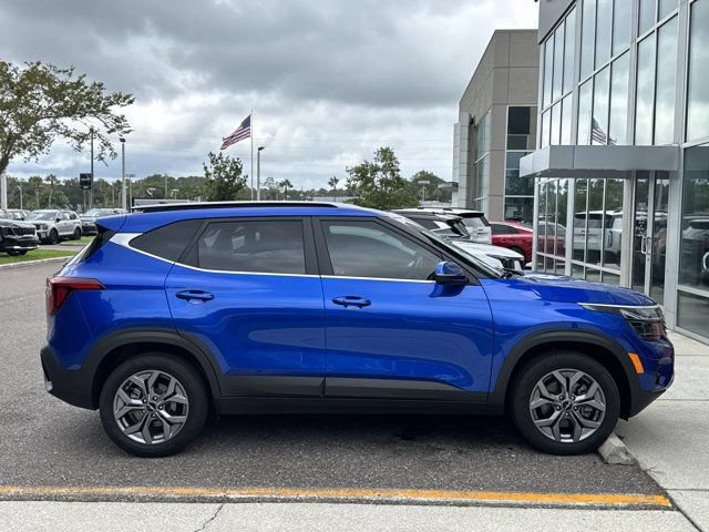 Used 2024 Kia Seltos S AWD/4WD image 7