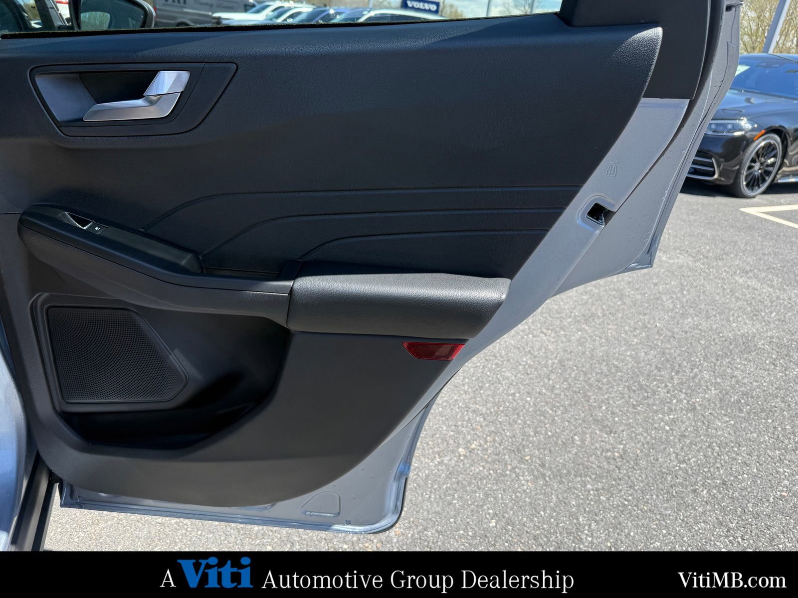 Used 2022 Ford Escape Titanium FWD image 26