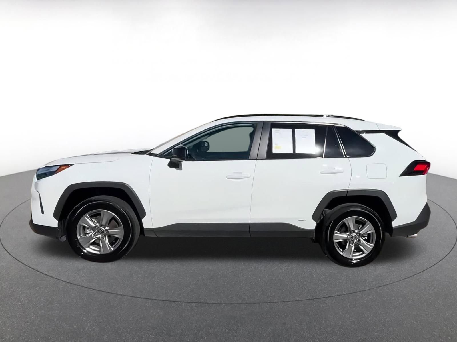 Used 2025 Toyota RAV4 LE image 8