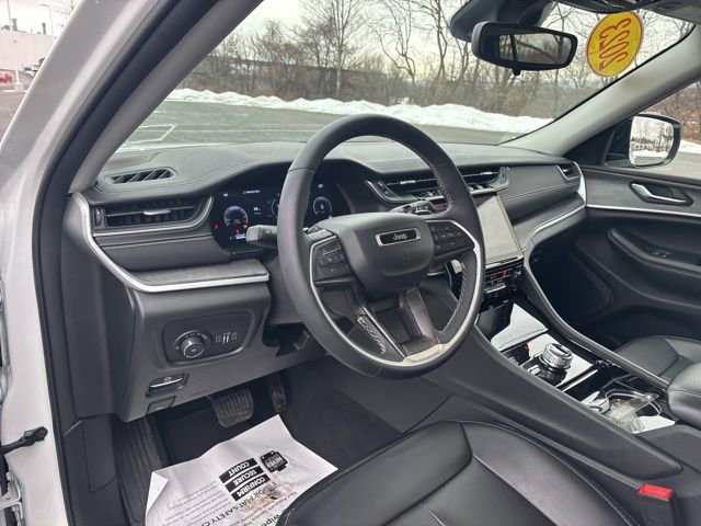 Used 2023 Jeep Grand Cherokee Limited AWD/4WD image 46