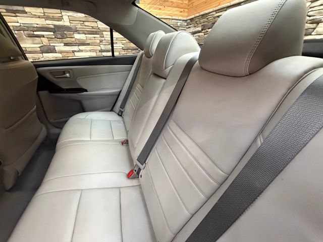 Used 2016 Toyota Camry XLE w/ Moonroof Package FWD image 32