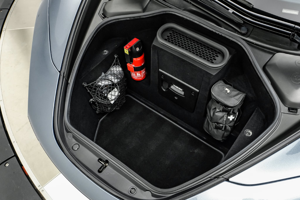Used 2018 McLaren 720S Performance RWD image 38