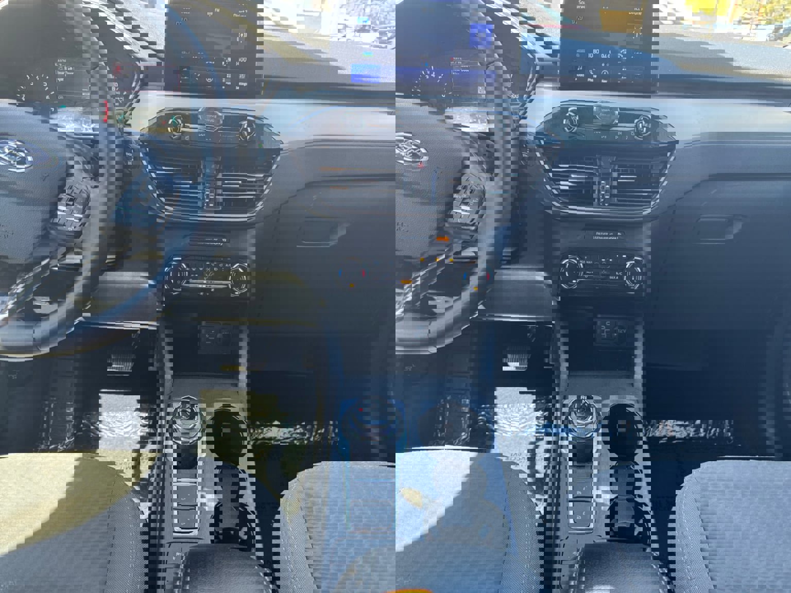 Used 2022 Ford Escape SE w/ Convenience Package FWD image 15