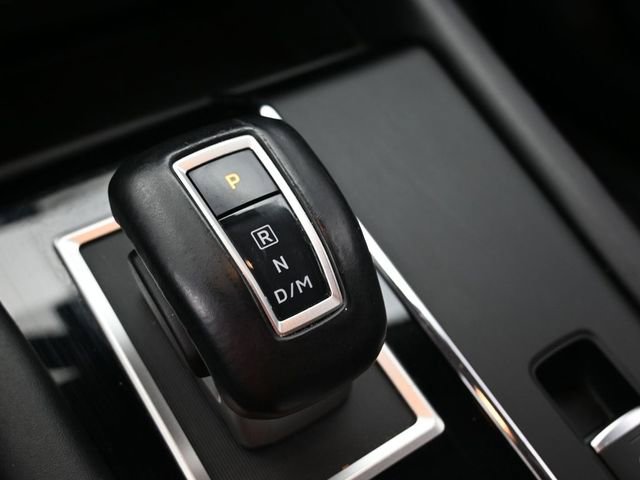 Used 2024 Mitsubishi Outlander SE image 25