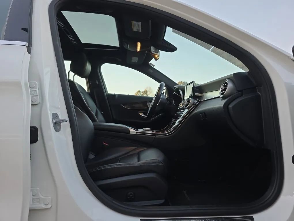 Used 2019 Mercedes-Benz C 300 Sedan image 46