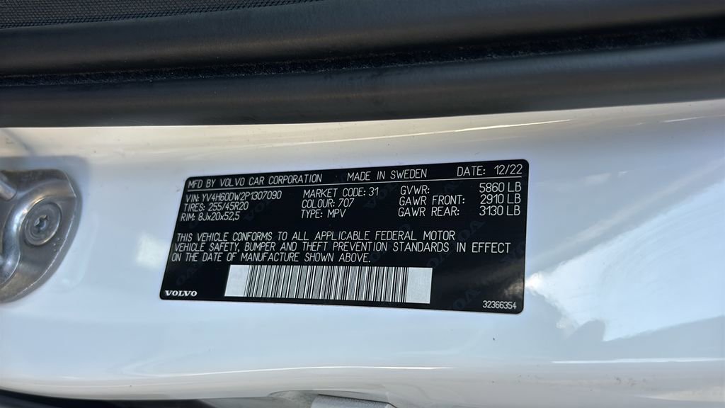 Used 2023 Volvo XC60 T8 Plus w/ Climate Package AWD/4WD image 33