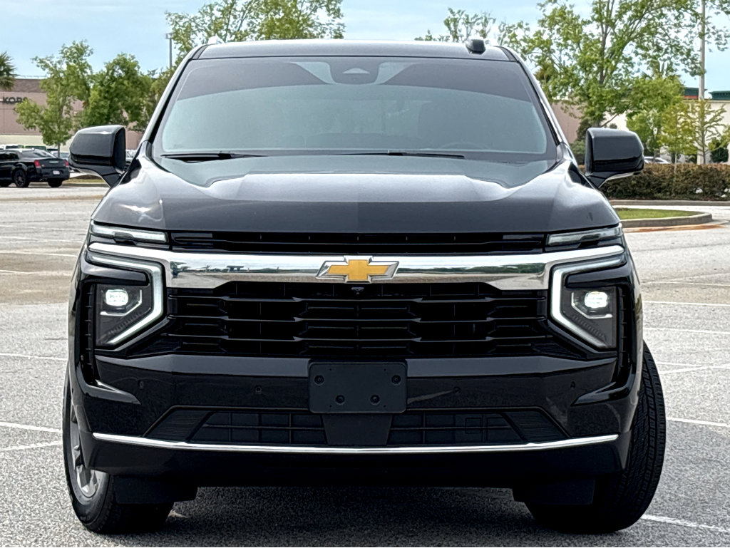 Used 2025 Chevrolet Tahoe LS RWD image 2